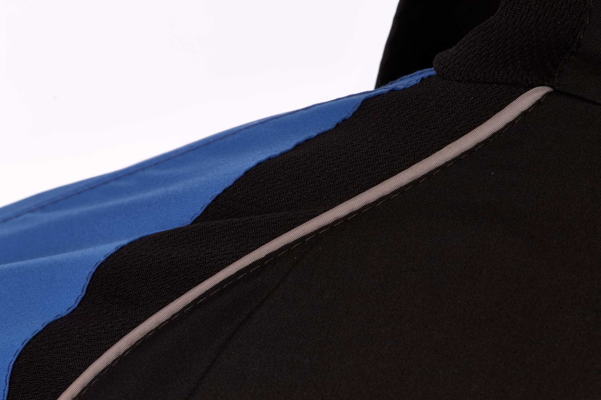 ju-sports-1126600-teamwear-jacke-c2-black_blue-3